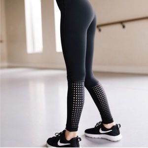 FIVE Walk This Way Legging